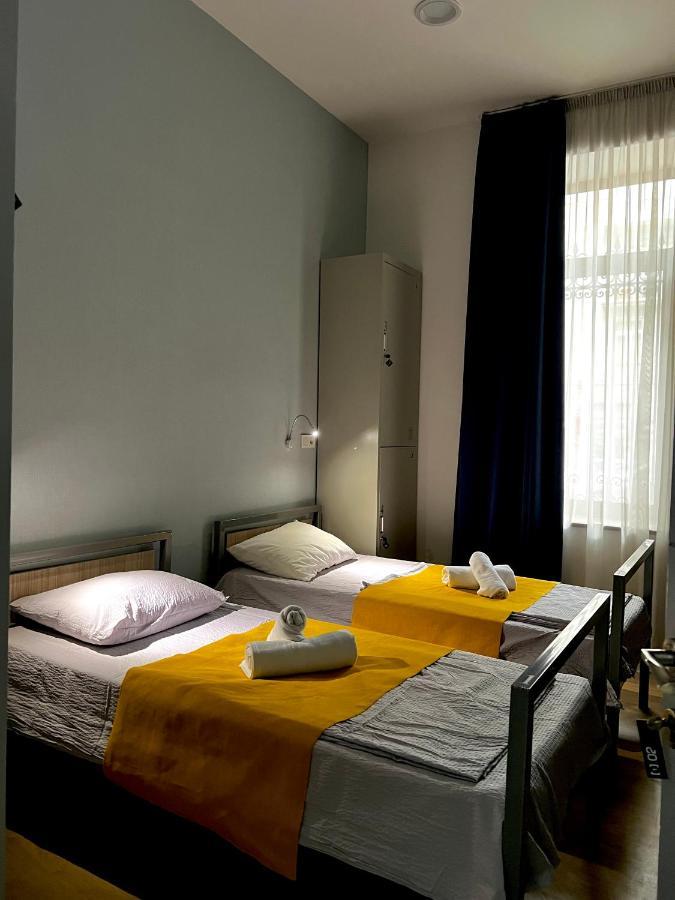 Queen Hostel Tbilisi ภายนอก รูปภาพ