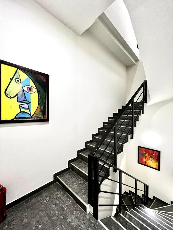 Queen Hostel Tbilisi ภายนอก รูปภาพ
