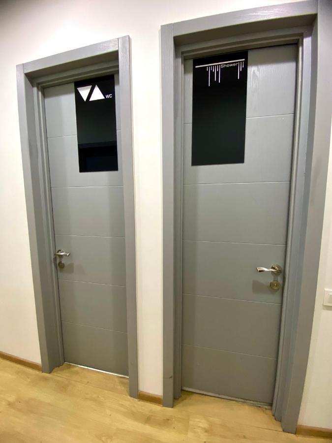 Queen Hostel Tbilisi ภายนอก รูปภาพ