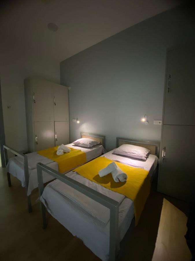 Queen Hostel Tbilisi ภายนอก รูปภาพ