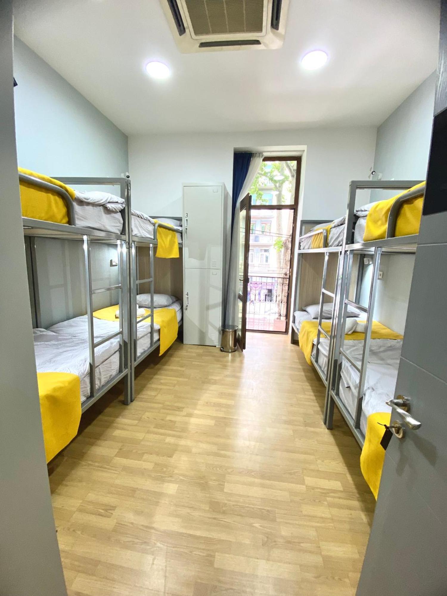 Queen Hostel Tbilisi ภายนอก รูปภาพ