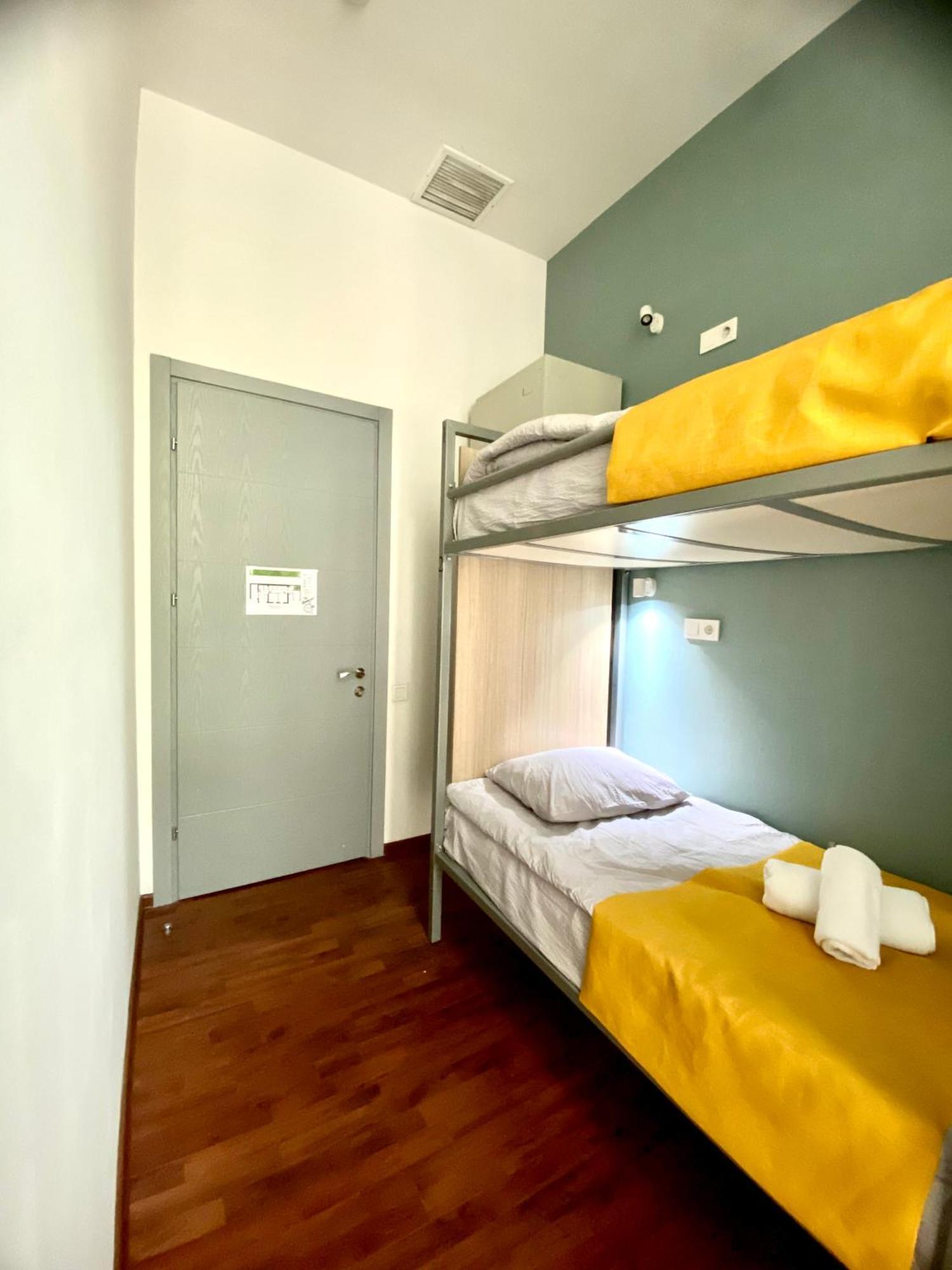 Queen Hostel Tbilisi ภายนอก รูปภาพ